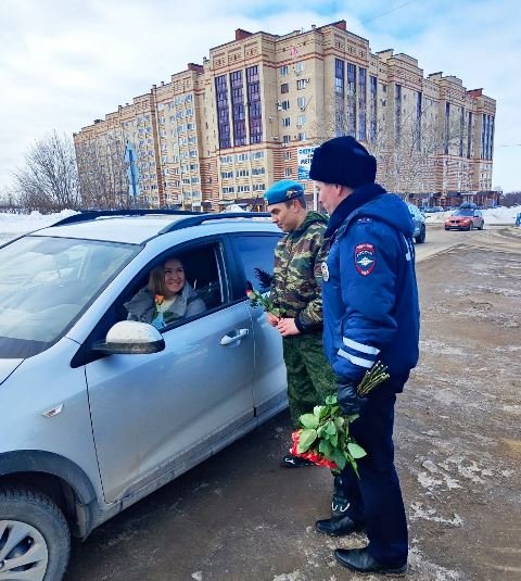 Цветы для автоледи — УМВД России по Республике Башкортостан